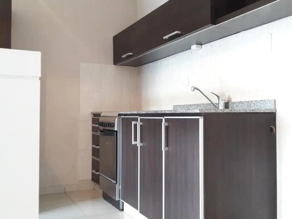 Foto de Departamento 2 ambientes en Alquiler en Villa Ballester, imagen 2