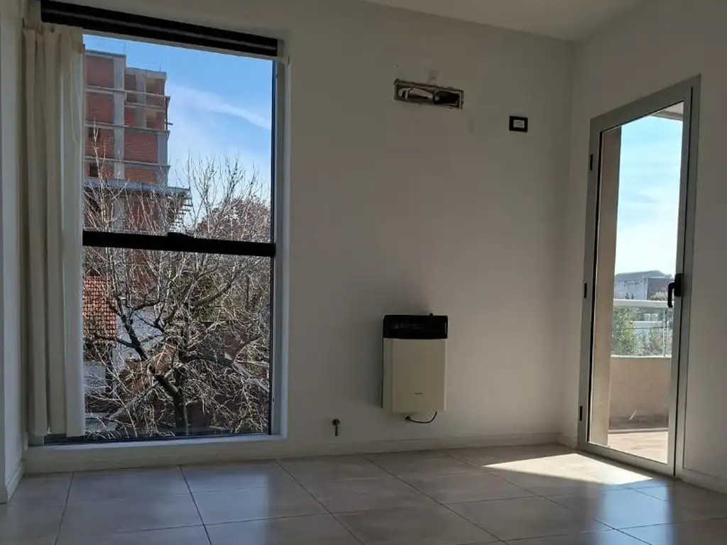 Foto de HERMOSO DEPARTAMENTO DE 3 AMBIENTES, imagen 2