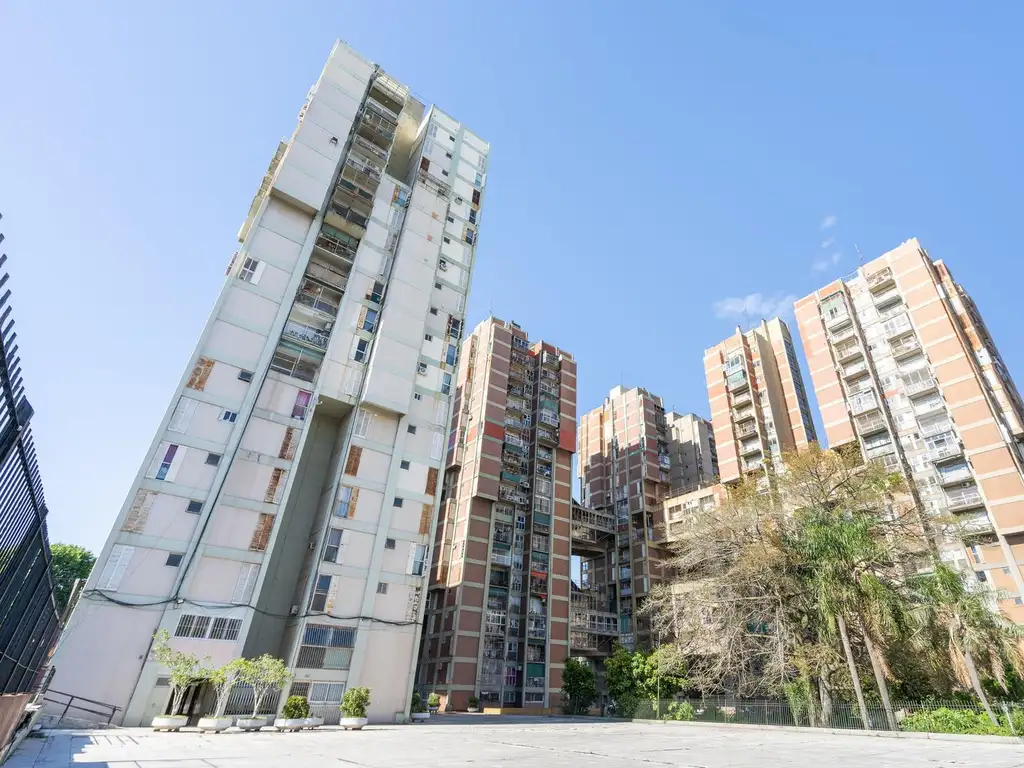 Foto de Venta Departamento 4 ambientes con balcon en Parque Patricios, imagen 3