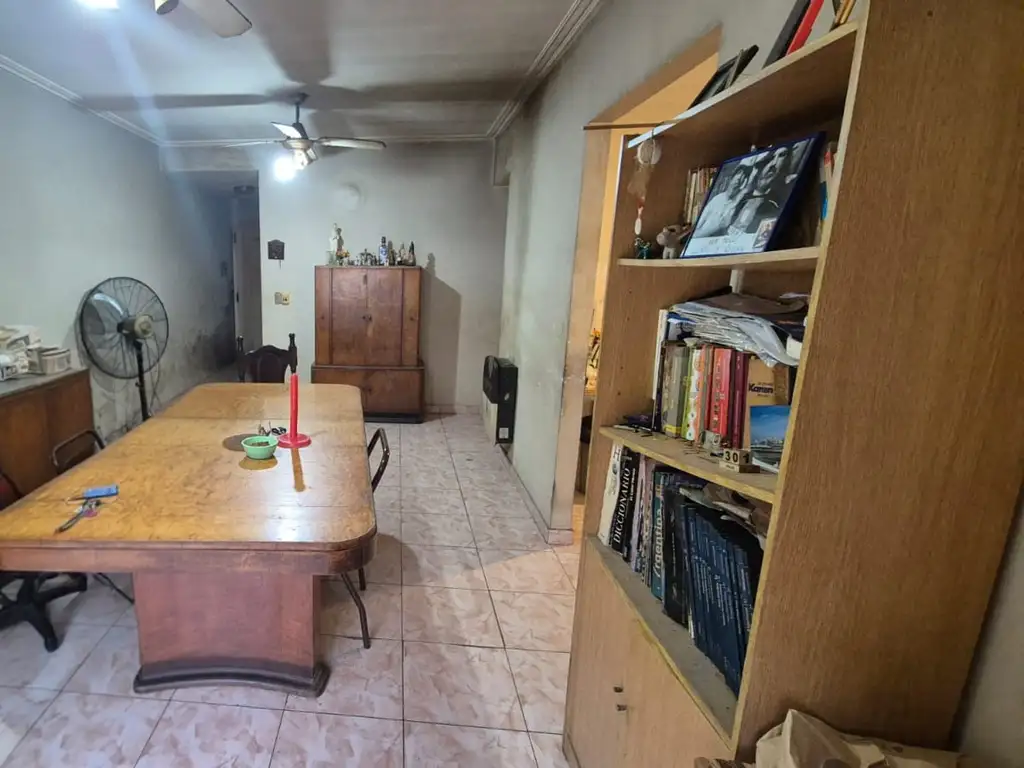 Foto de 4 AMB AL FRENTE CON BALCON Y PEQUEÑO PATIO - 25 AÑOS DE CONSTRUIDO !, imagen 3