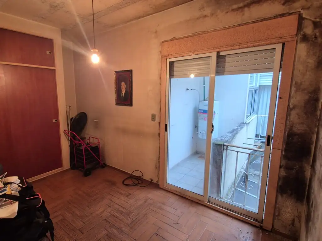Foto de 4 AMB AL FRENTE CON BALCON Y PEQUEÑO PATIO - 25 AÑOS DE CONSTRUIDO !, imagen 5