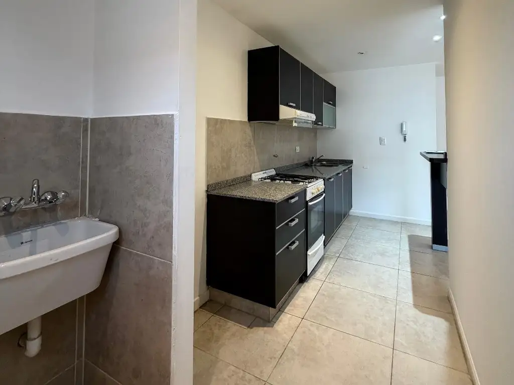 Foto de DEPARTAMENTO 2 AMBIENTES - MUTUAL, RÍO GRANDE, imagen 4