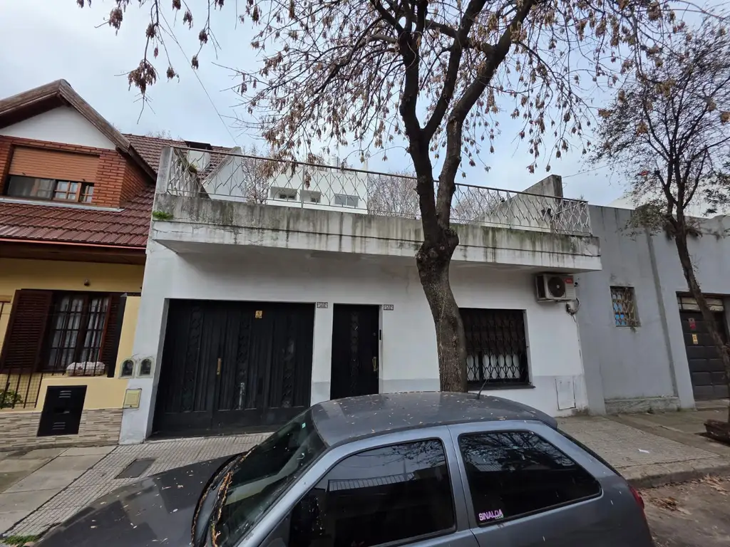 Foto de CASA 4 AMB CON GGE -PATIO - QUINCHO Y TERRAZA !, imagen 1