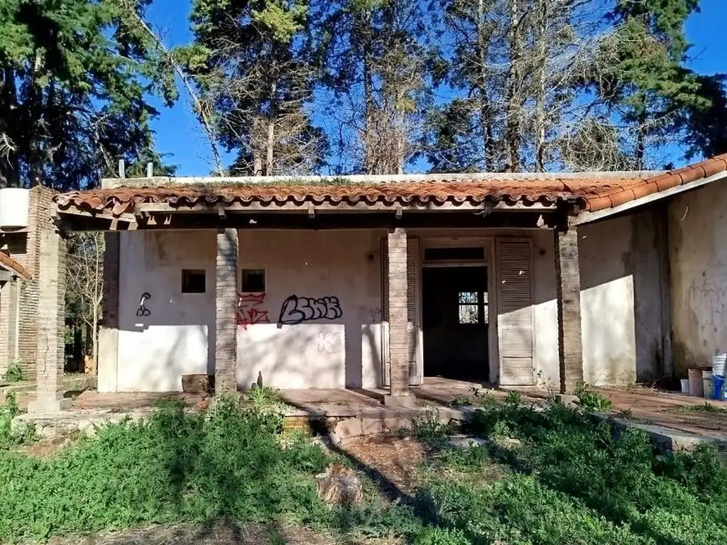 Foto de Lote con Casa a Refaccionar - Barrio La Comarca - Exaltacion de la Cruz, imagen 3