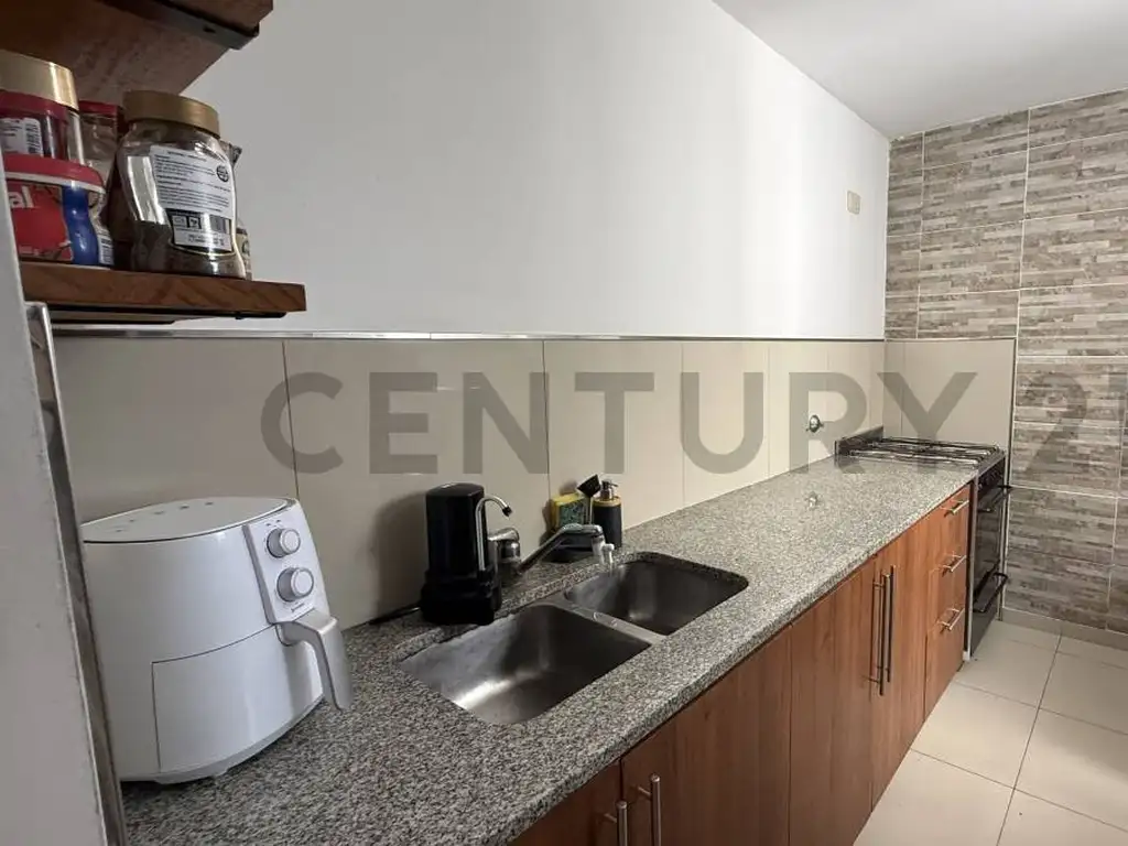 Foto de 19 entre 36 y 37 - DEPARTAMENTO EN VENTA DE UN DORMITORIO Y COCHERA, imagen 2