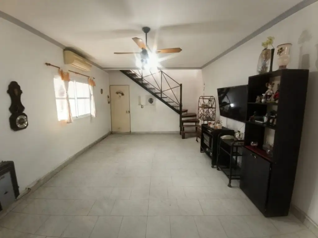 Foto de VENTA PH 3 AMB LINIERS, imagen 2