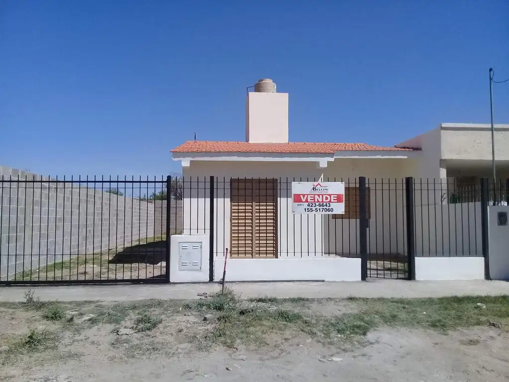 Foto de Casa en Venta 2 Dormitorios Patio Amplio y Ingreso Para Vehiculo B 20, imagen 4