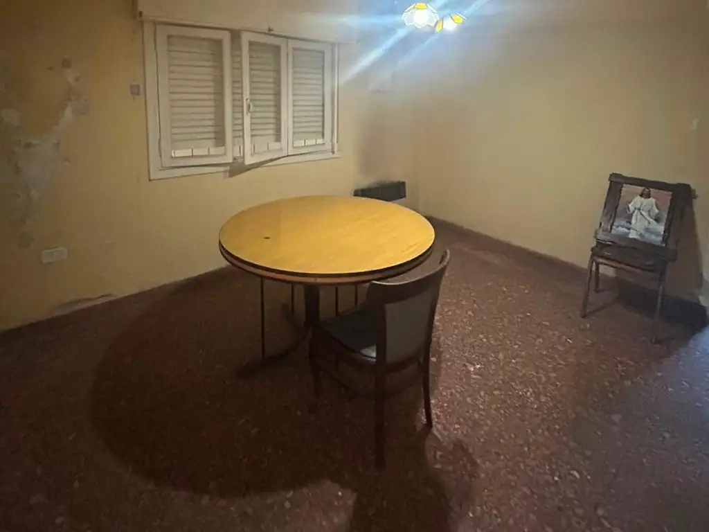 Foto de Casa 3 ambientes sobre lote propio con parque Isidro casanova, imagen 3