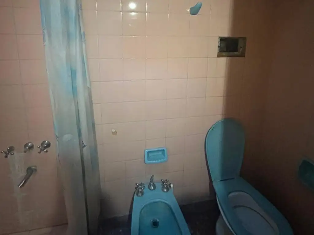 Foto de Casa 3 ambientes sobre lote propio con parque Isidro casanova, imagen 1