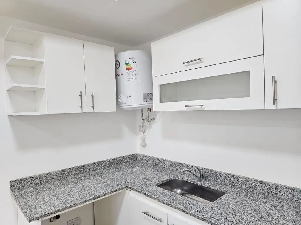Foto de ALQUILER DEPARTAMENTO EN MORENO EDIFICIO PAGANO 2 AMBIENTES CON BALCON, imagen 3