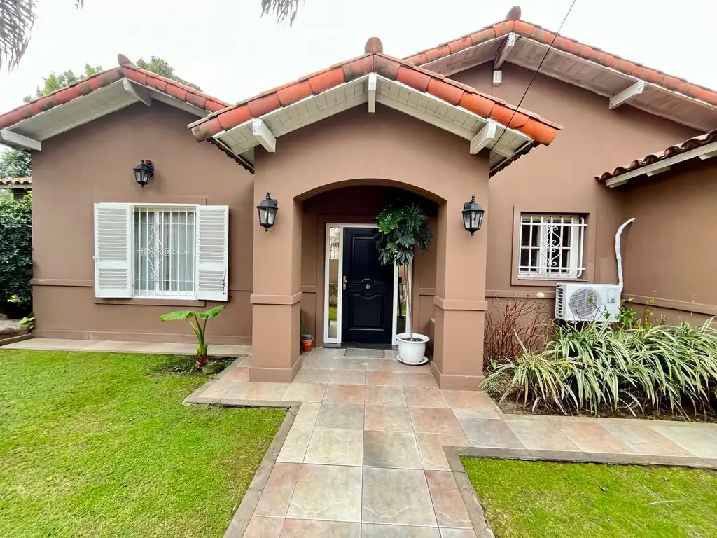 Foto de Chalet desarrollado en una planta, imagen 1