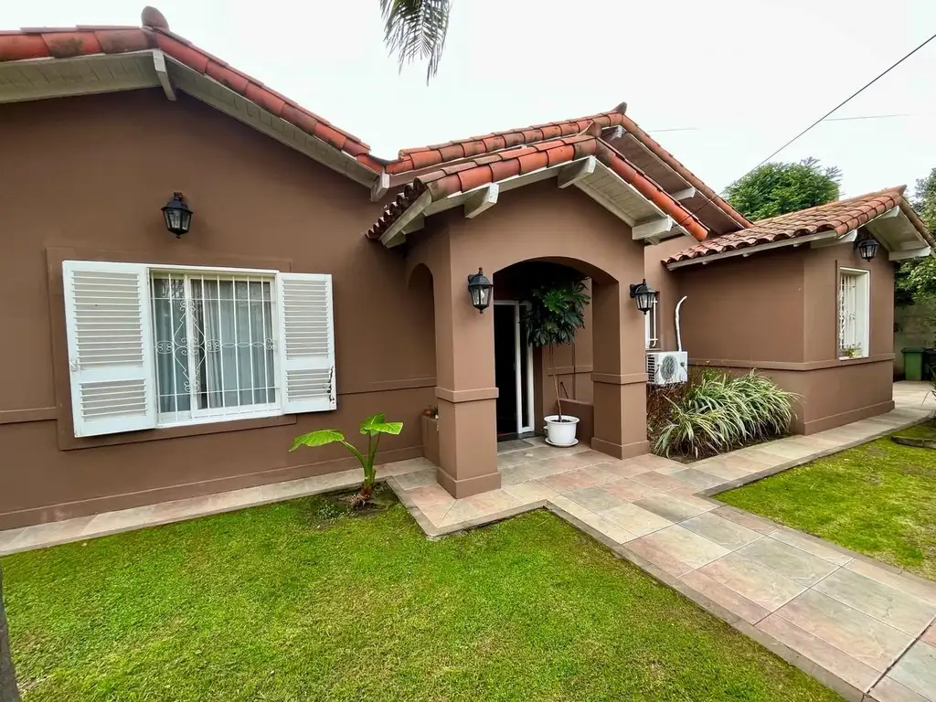 Foto de Chalet desarrollado en una planta, imagen 4