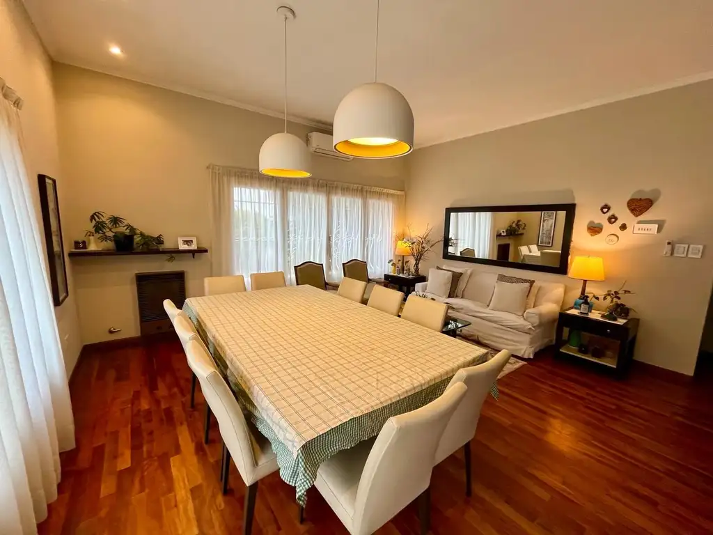 Foto de Chalet desarrollado en una planta, imagen 3