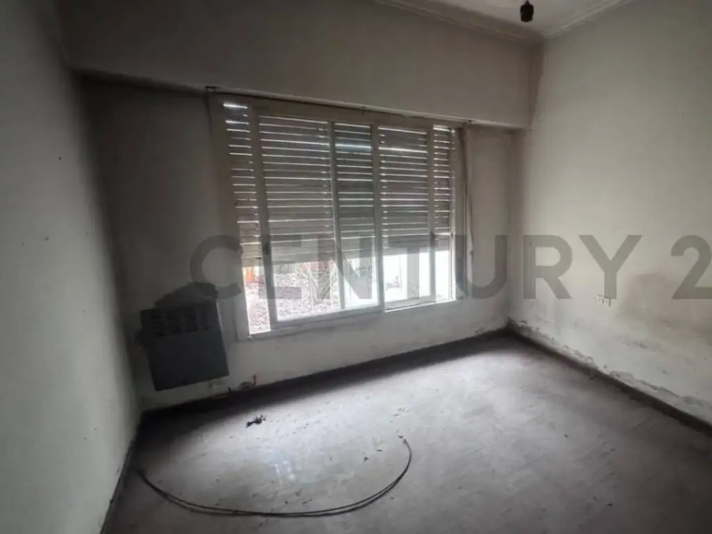 Foto de 29 y 60 - PH A REFACCIONAR DE UN DORMITORIO, imagen 1