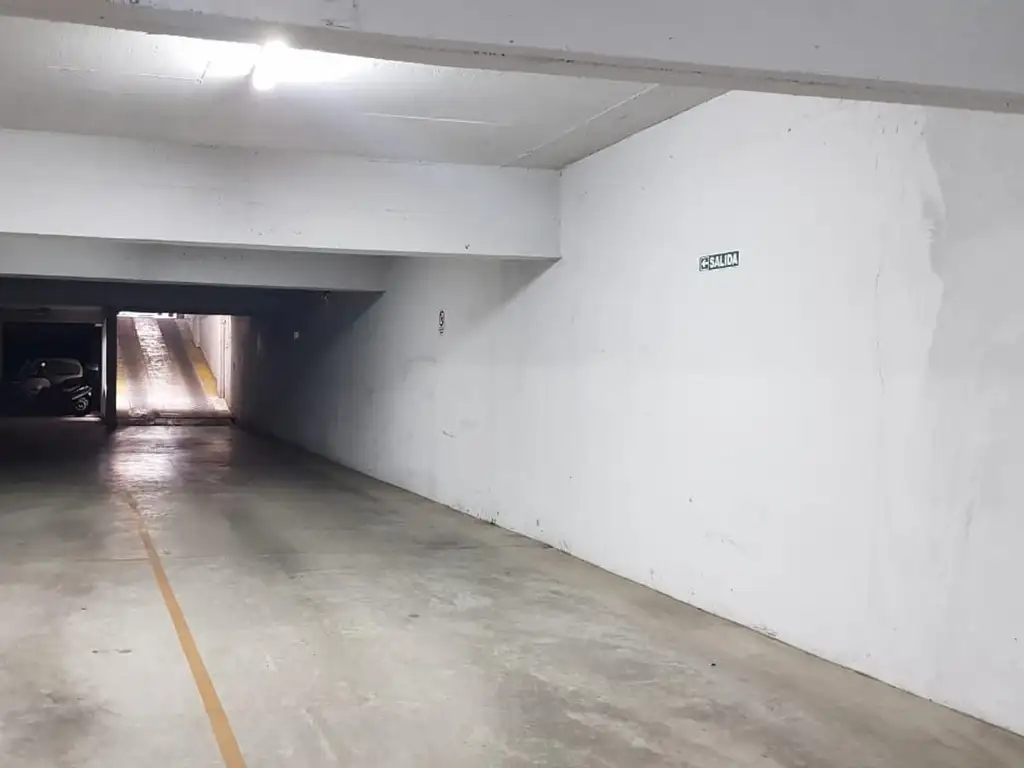 Foto de Cochera cubierta en Edificio a mts de la estacion Castelar, imagen 2