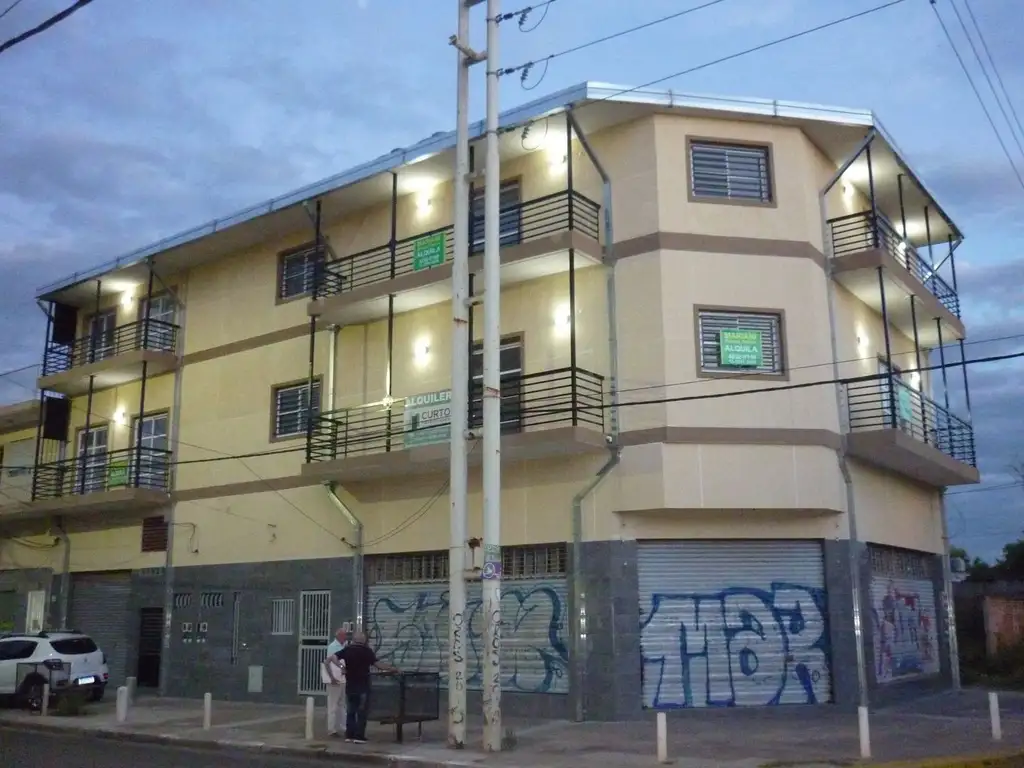 Foto de Departamento - Alquiler - Argentina, Ezeiza - Presidente Peron 690, imagen 1