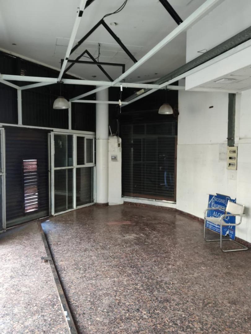 Foto de LOCAL EN ALQUILER S/PEATONAL BELGRANO ESQUINA F.GONZALEZ, imagen 1