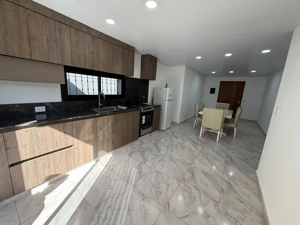 Foto de Casa - Venta - Argentina, Lobos - BALCARCE 700, imagen 2