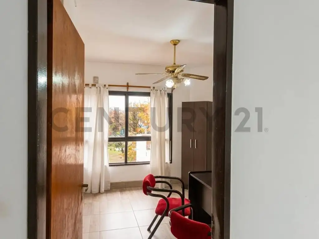 Foto de Departamento - Oficina - Reciclado - permuta- Lomas de Zamora, imagen 1