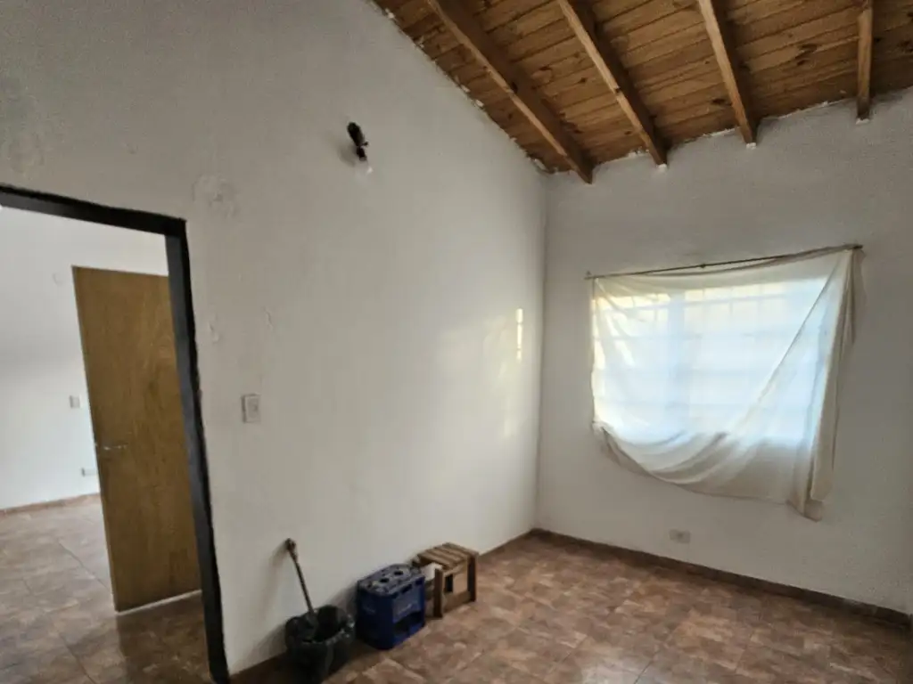 Foto de ALQUILER DOS AMBIENTES DISPONIBLE, A 100 METROS DE AV GRAHAM BELL CON, imagen 4