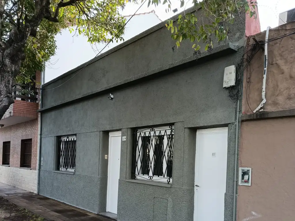 Foto de ALQUILA CASA 3 AMB CON PATIO, MONOAMB Y LAVADERO ZONA SAN MARTIN, imagen 1