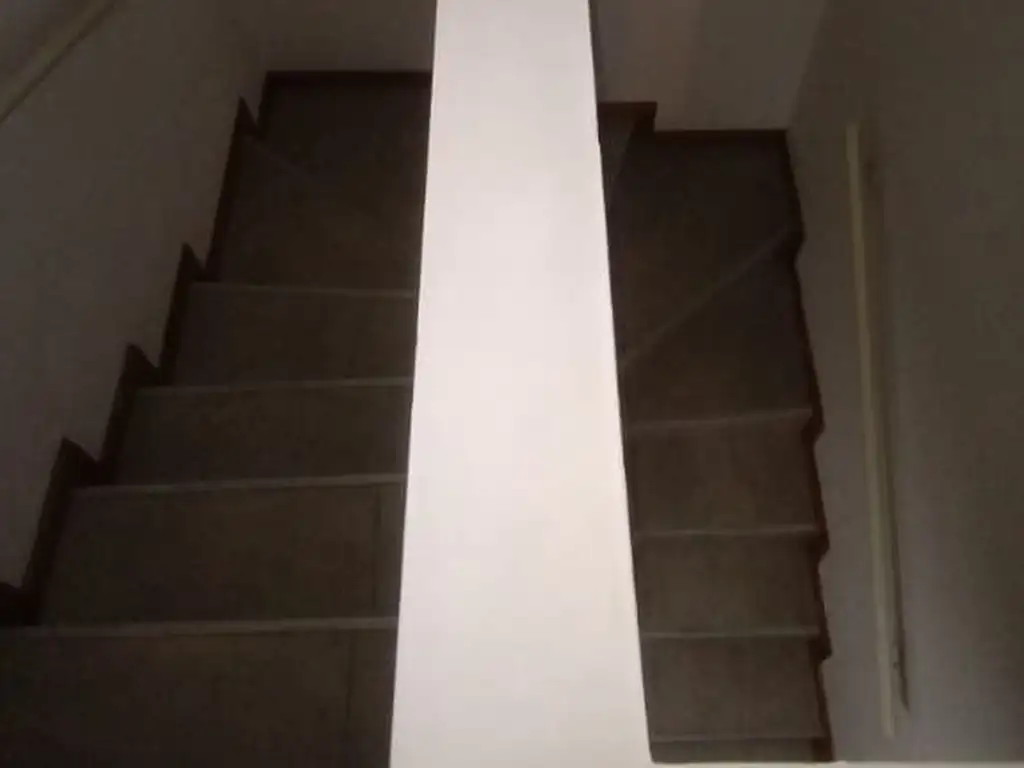 Foto de DEPARTAMENTO DUPLEX A METROS DE aV. PELLEGRINI, imagen 3