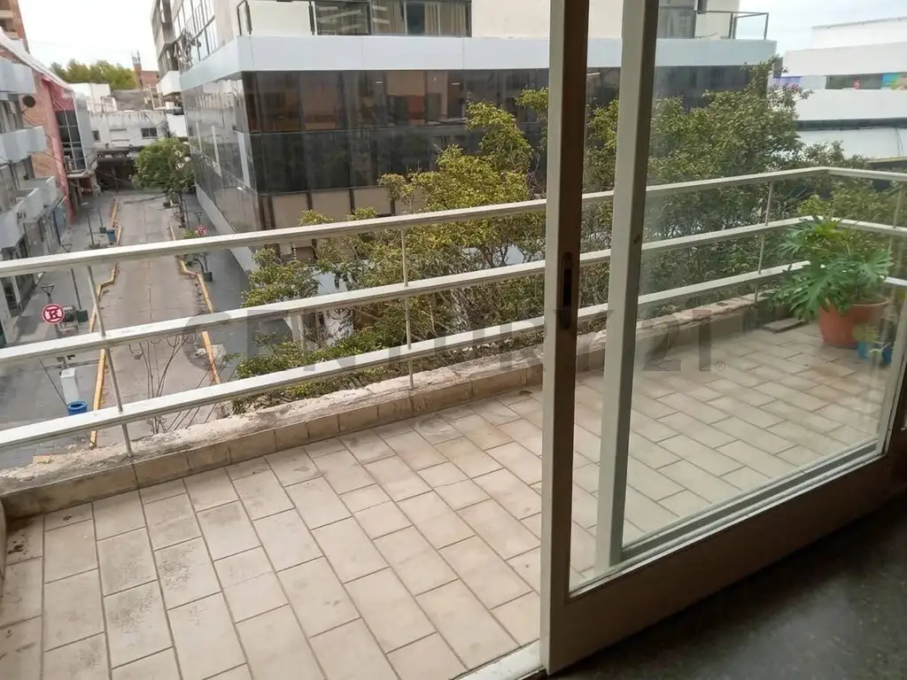 Foto de Departamento en Venta 3 Dormitorios con Cochera en Pleno Centro de, imagen 3
