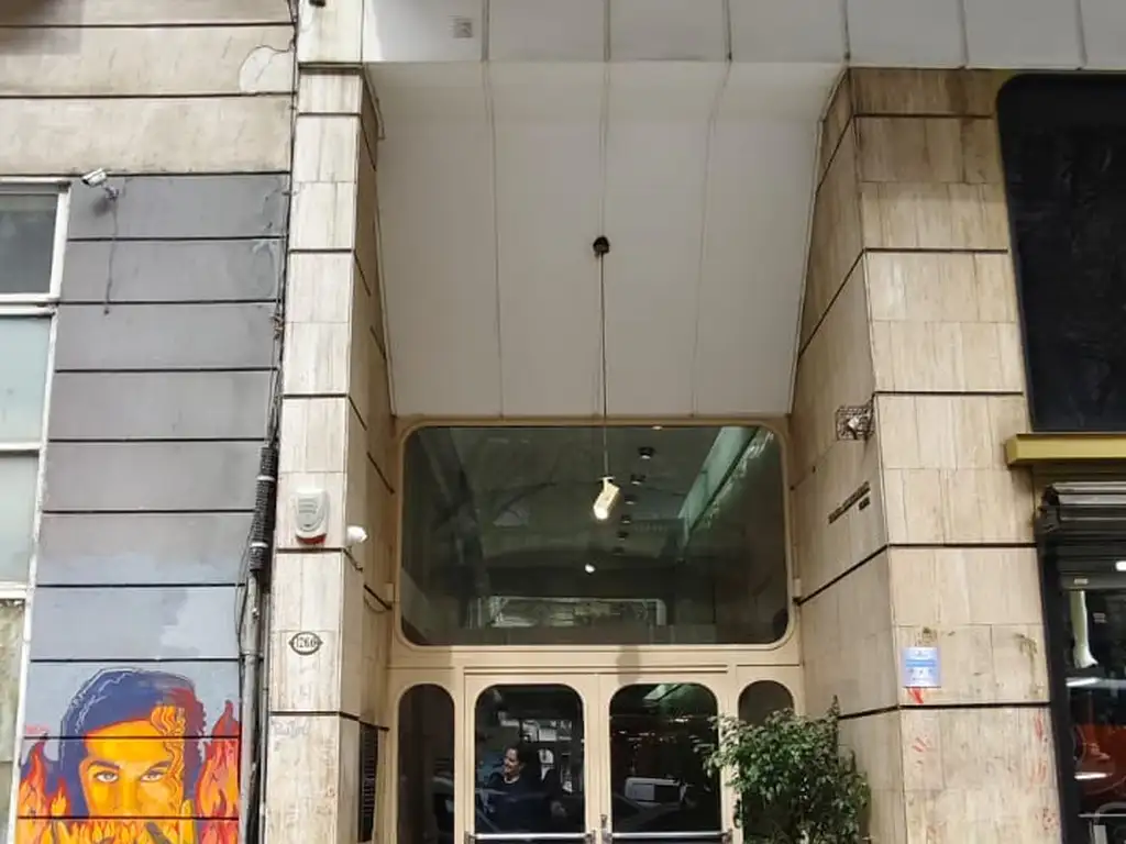 Foto de Excelente Dpto 1 amb Amoblado Av. de Mayo 1200 Centro, imagen 5