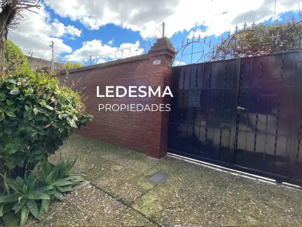 Foto de VENDE CASA 4 AMBIENTES AMPLIO LOTE APTO CREDITO BANCARIO, imagen 4