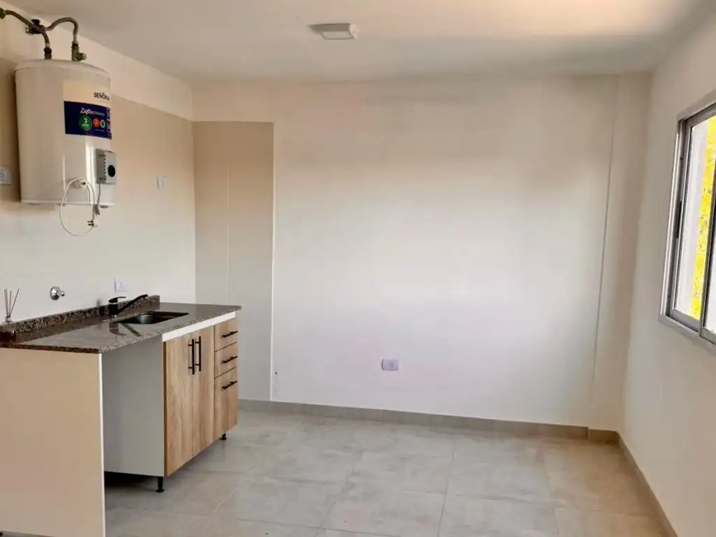 Foto de Monoambiente A Estrenar En Moreno Centro, imagen 1