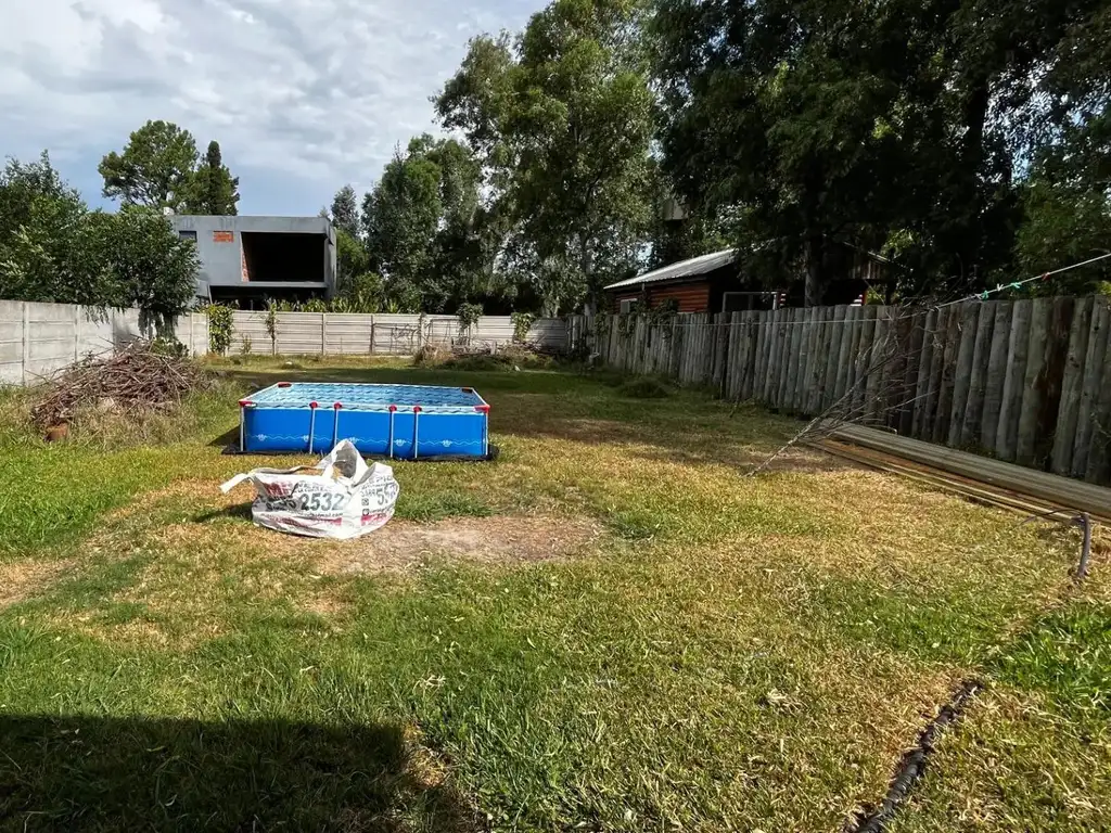 Foto de Casa sobre amplio lote. Barrio Los Pioneros, imagen 4