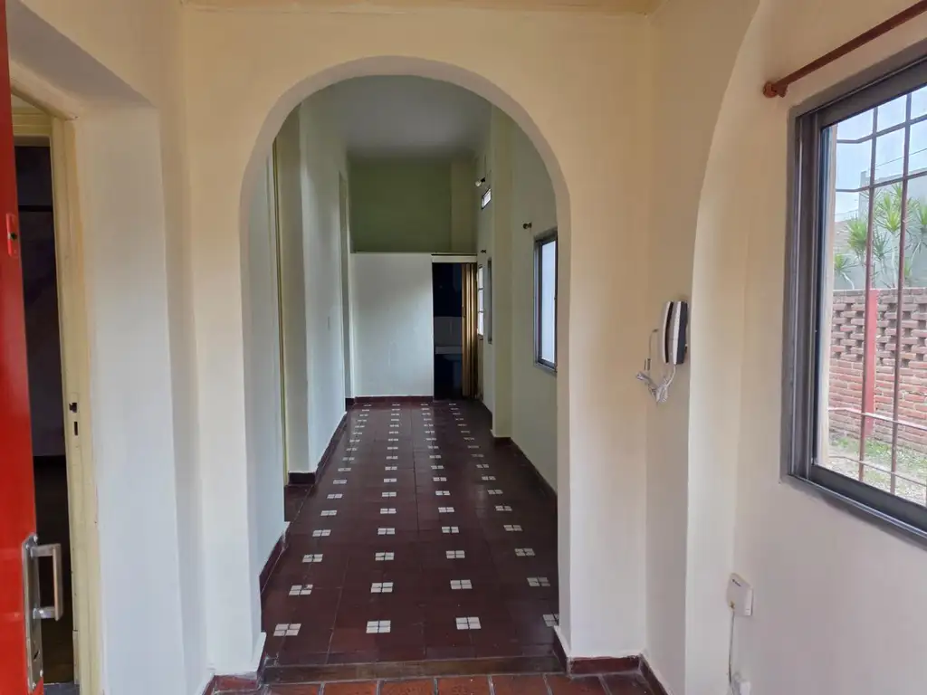 Foto de CASA 2 DORMITORIOS, PARQUE Y GARAGE, imagen 5
