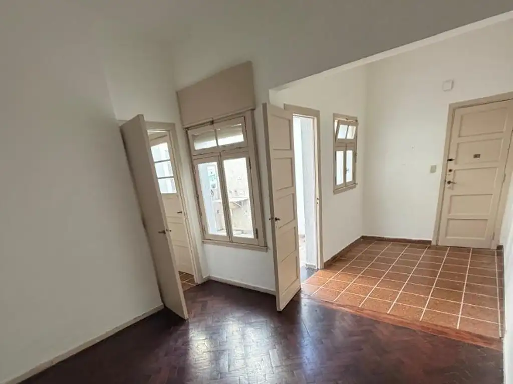 Foto de tipo casa al contra frente 2 amb y medio c patio, imagen 2