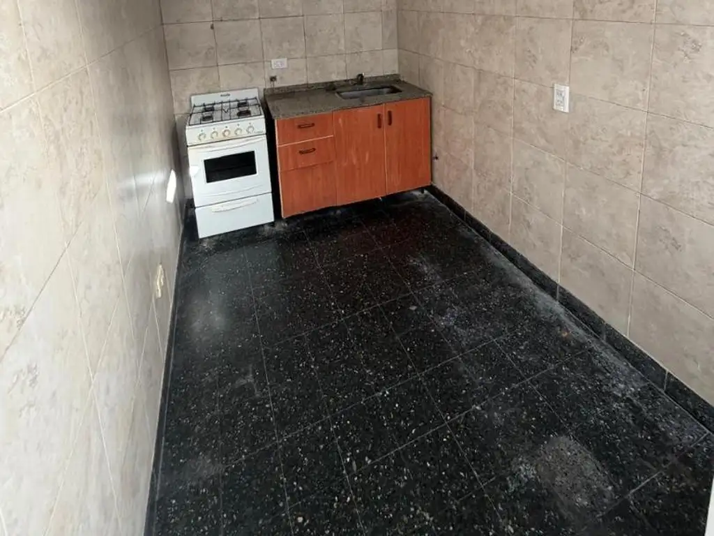 Foto de tipo casa al contra frente 2 amb y medio c patio, imagen 5