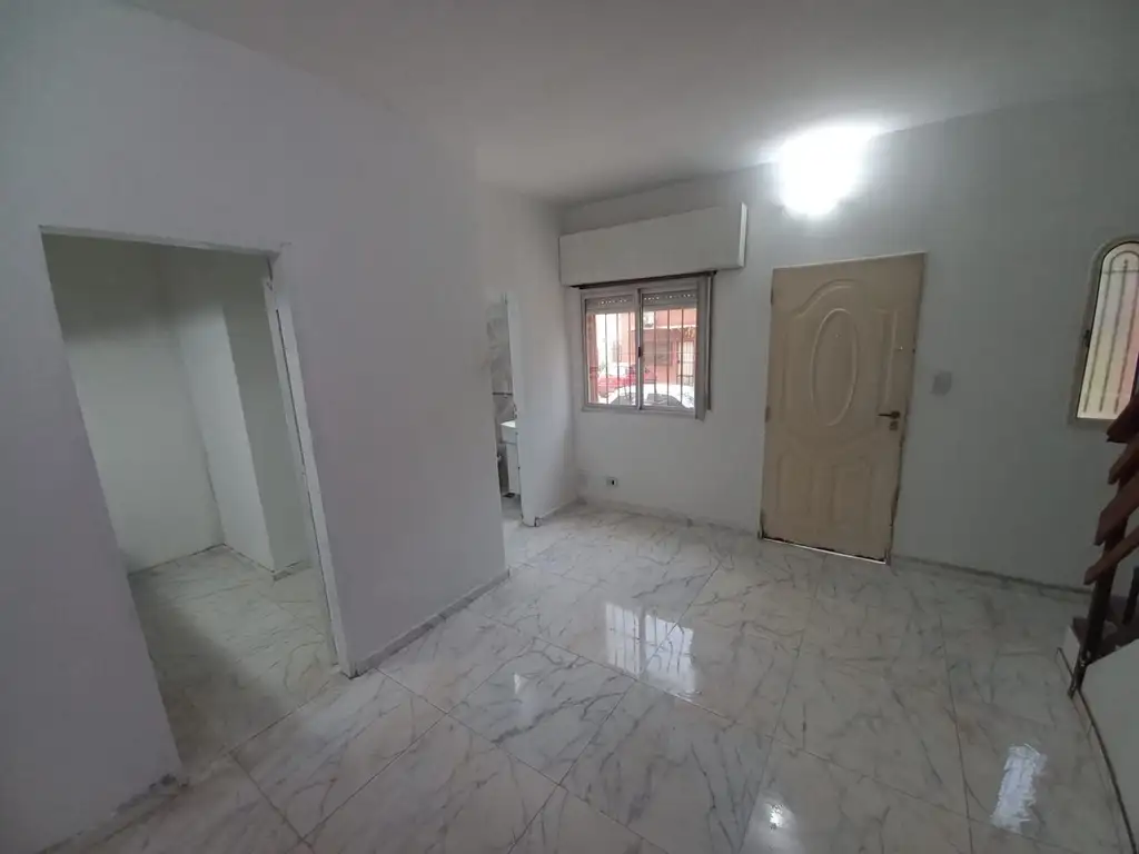 Foto de Alquiler. Duplex 3 amb. R Peña 1950, San Miguel, imagen 3