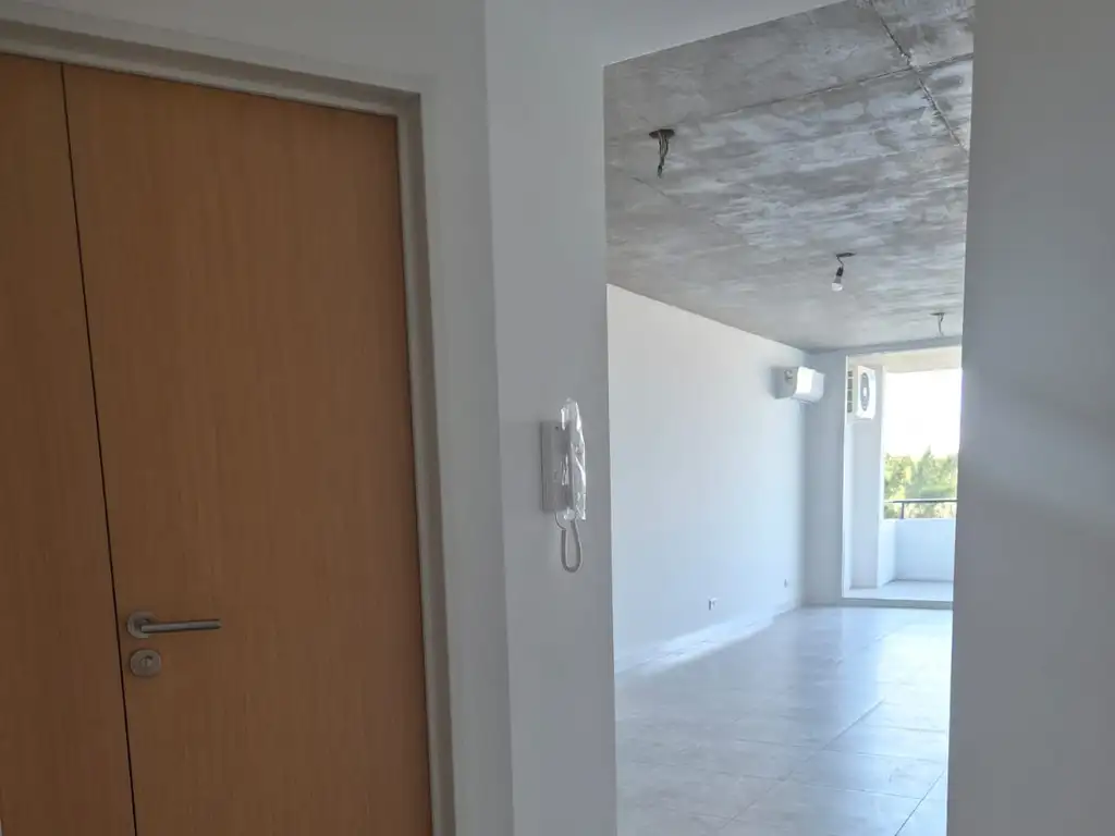 Foto de HERMOSO MONOAMBIENTE A ESTRENAR EN INMEJORABLE LUGAR. APTO PROFESIONAL., imagen 1
