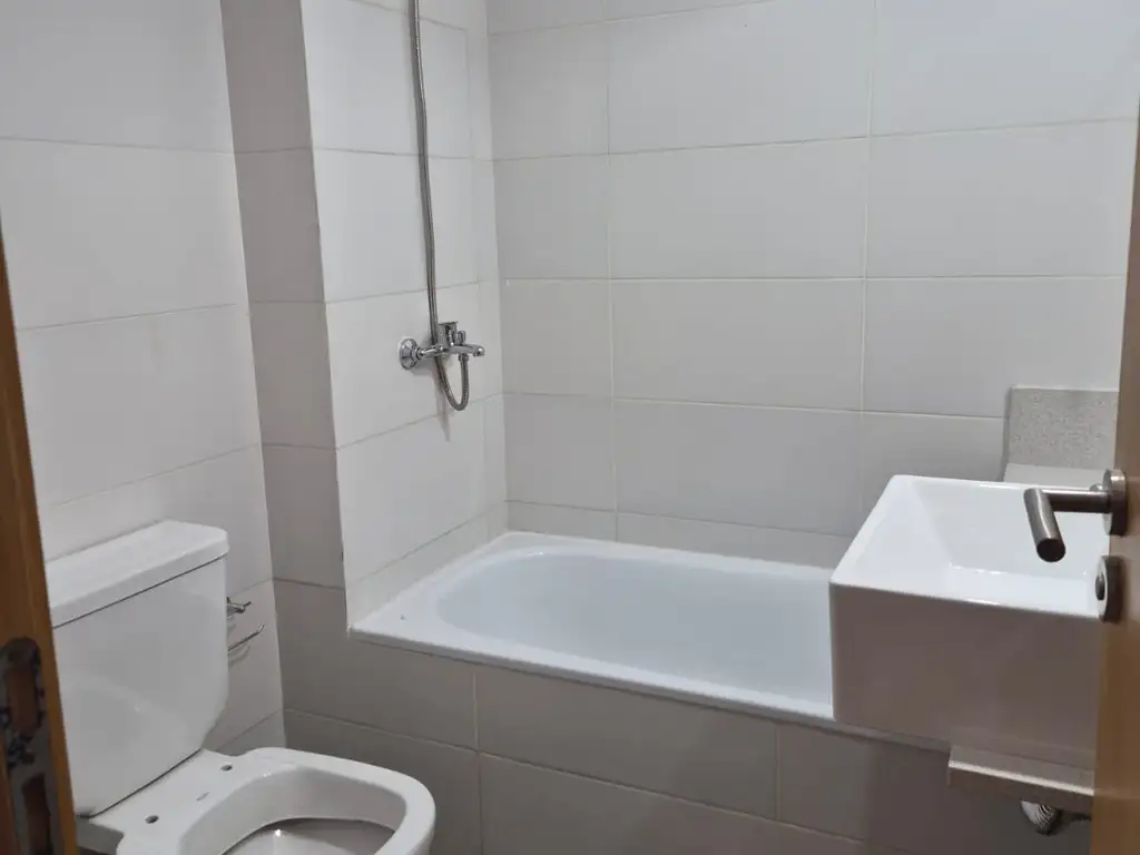 Foto de HERMOSO MONOAMBIENTE A ESTRENAR EN INMEJORABLE LUGAR. APTO PROFESIONAL., imagen 4