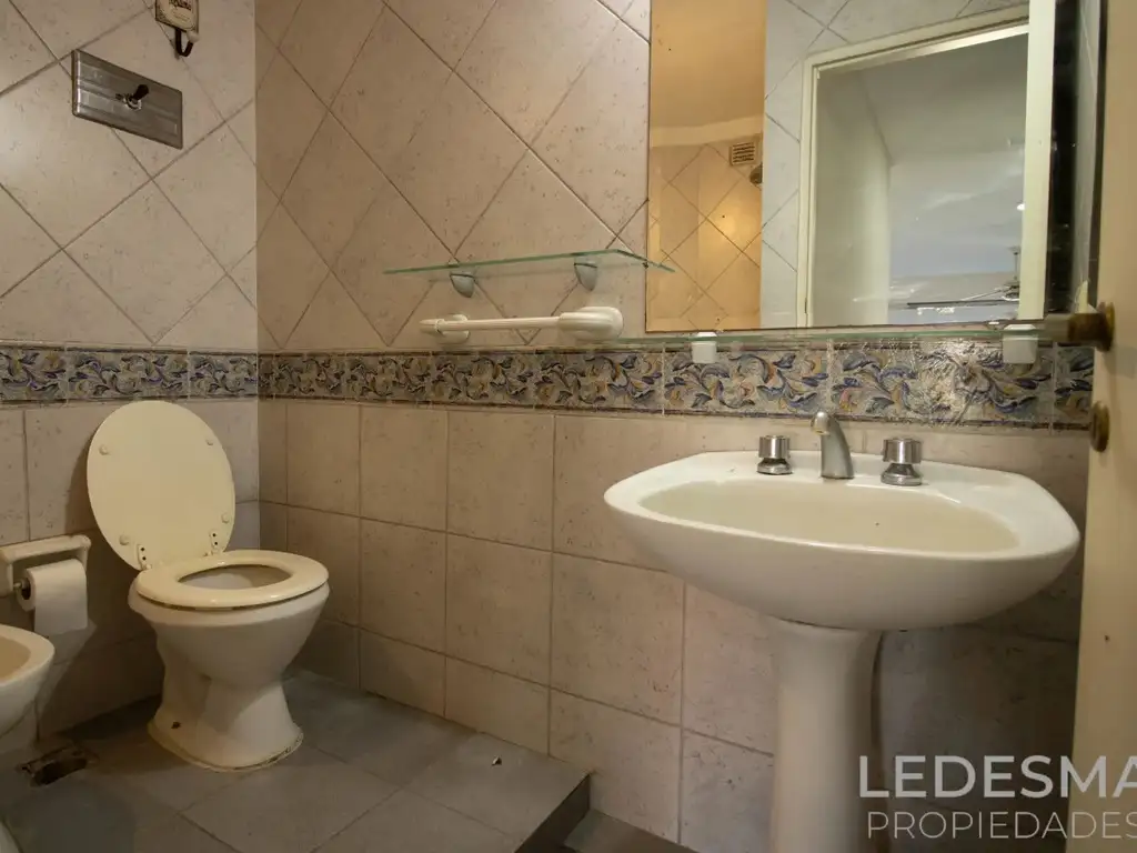 Foto de VENTA CASA 6 AMBIENTES CON GARAGE Y FONDO LIBRE, imagen 5