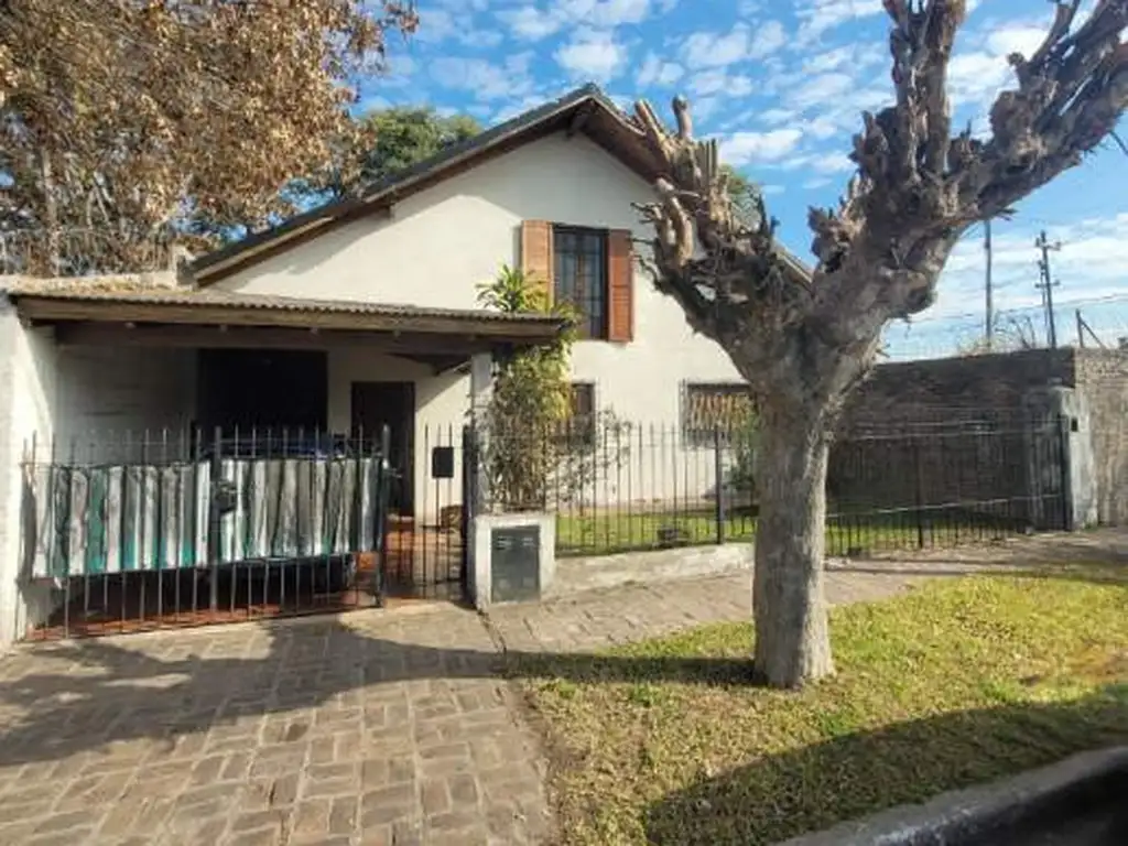 Foto de Chalet en venta en buena ubicacion, imagen 1