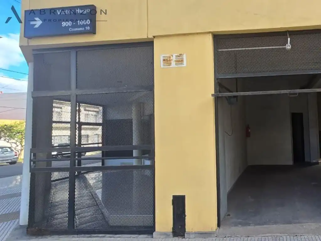Foto de Victor Hugo 900 Cochera fija cubierta entrada independiente Villa Luro, imagen 4