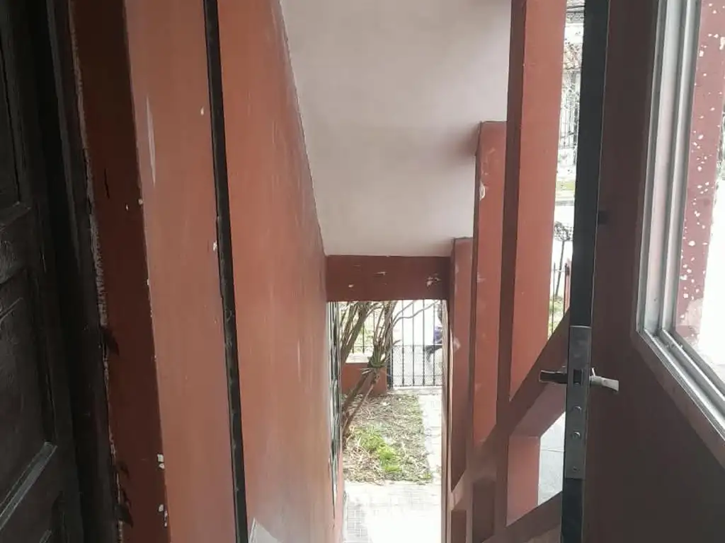Foto de DEPARTAMENTO DE 3 AMBIENTES EN PRIMER PISO POR ESCALERA EN ALQUILER, imagen 4