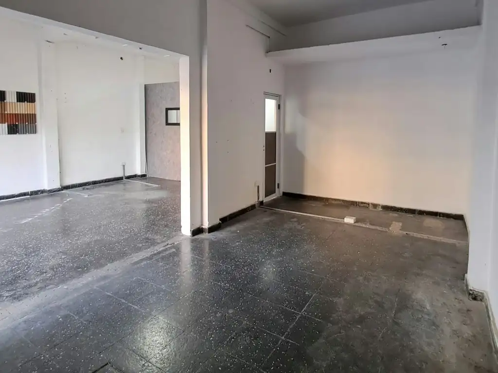 Foto de ¡EXCELENTE LOCAL COMERCIAL EN ALQUILER EN AV.AMANCIO ALCORTA!, imagen 5