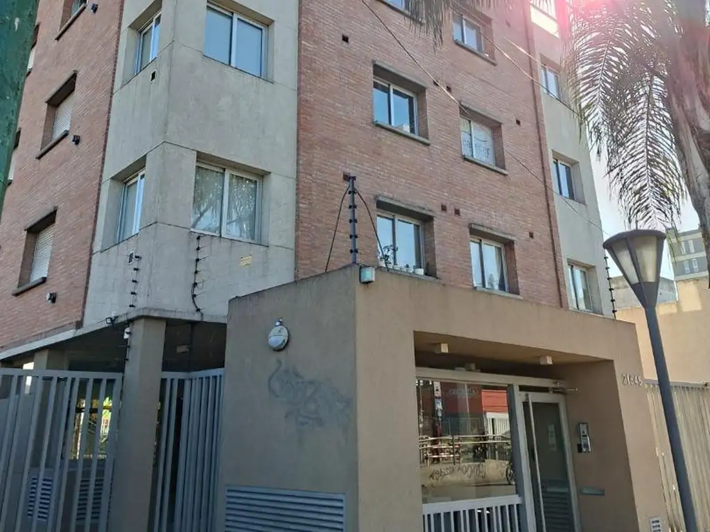 Foto de HERMOSO DPTO. 2 AMB. ZONA ITUZAINGÓ, imagen 1