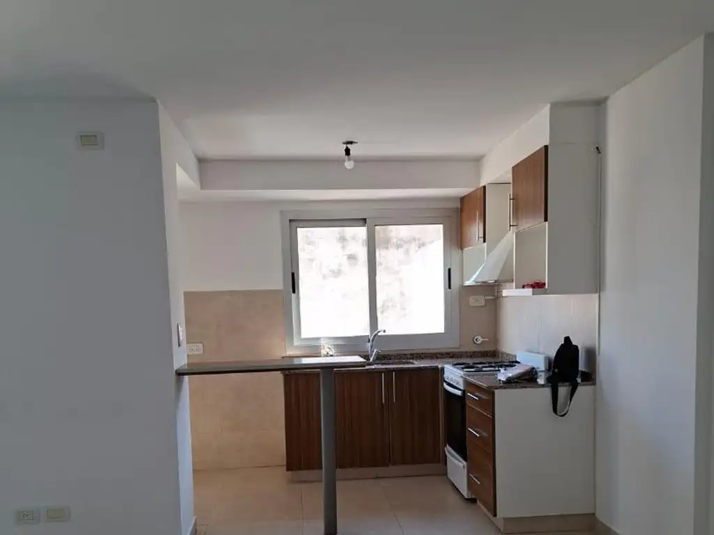 Foto de HERMOSO DPTO. 2 AMB. ZONA ITUZAINGÓ, imagen 4