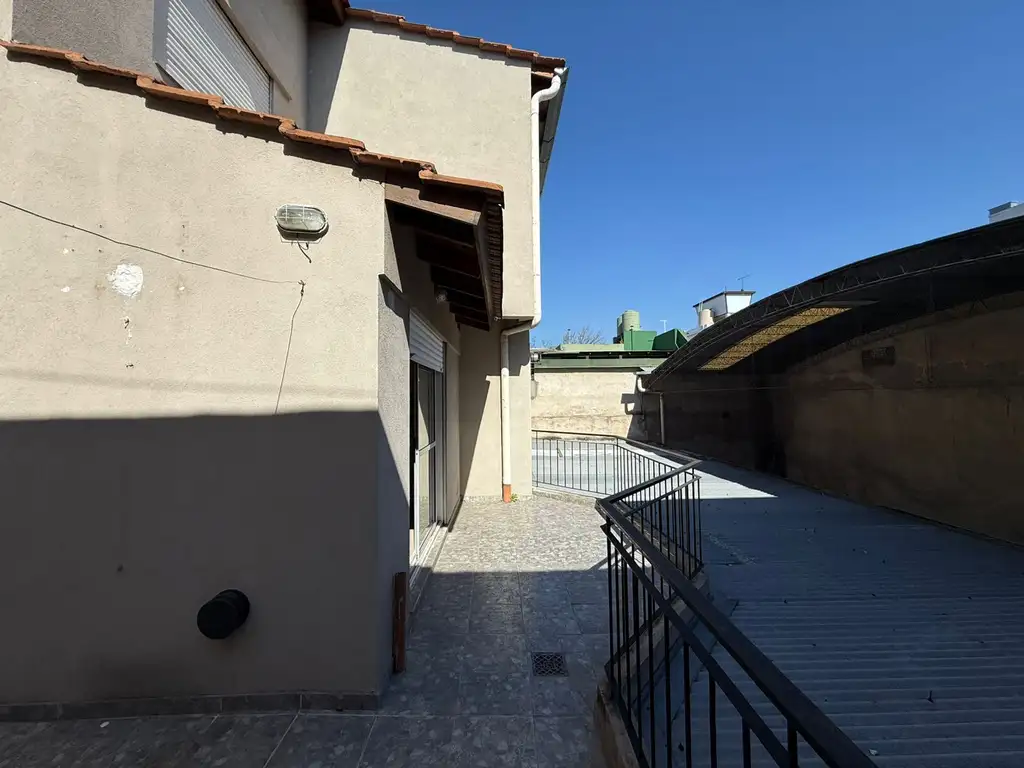 Foto de Alquiler Duplex 3 Ambientes Con Balcón Y Patio En Mataderos, imagen 5