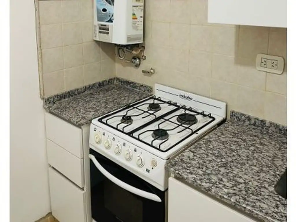 Foto de Departamento un dormitorio con Patio en alquiler - zona centro, imagen 4