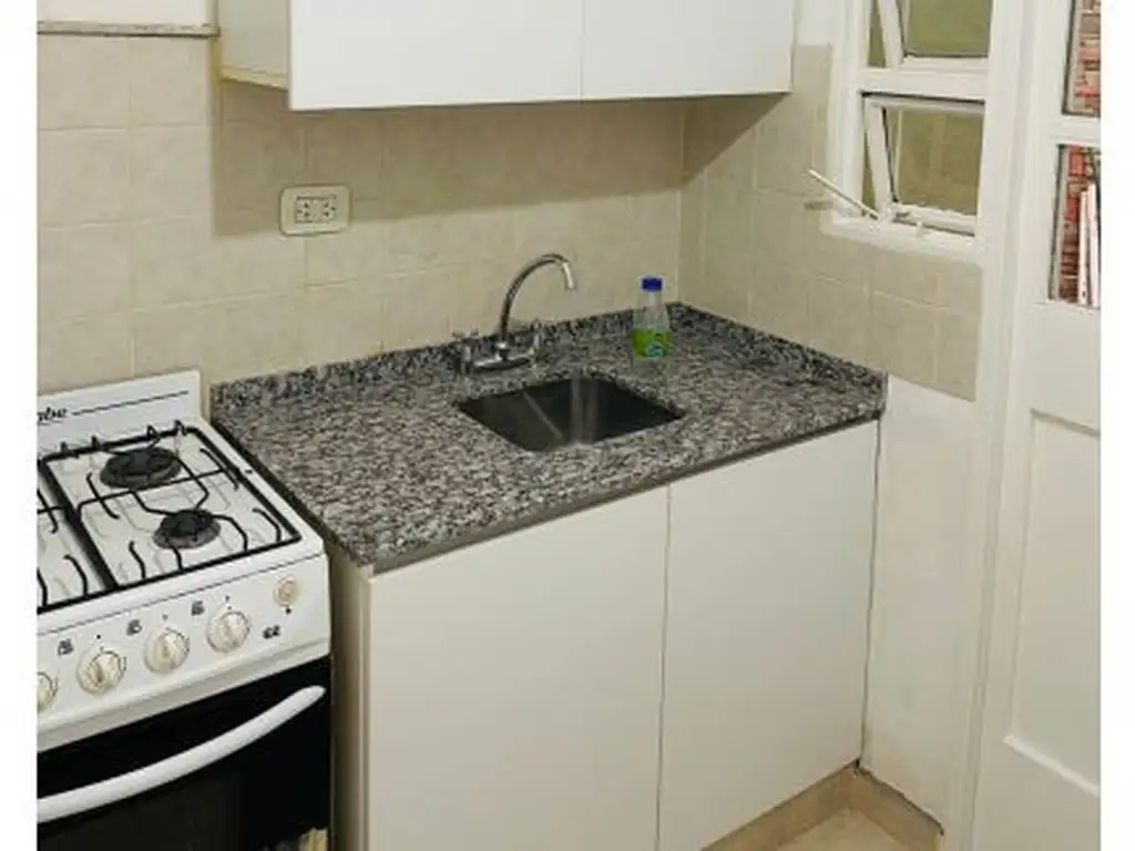 Foto de Departamento un dormitorio con Patio en alquiler - zona centro, imagen 5