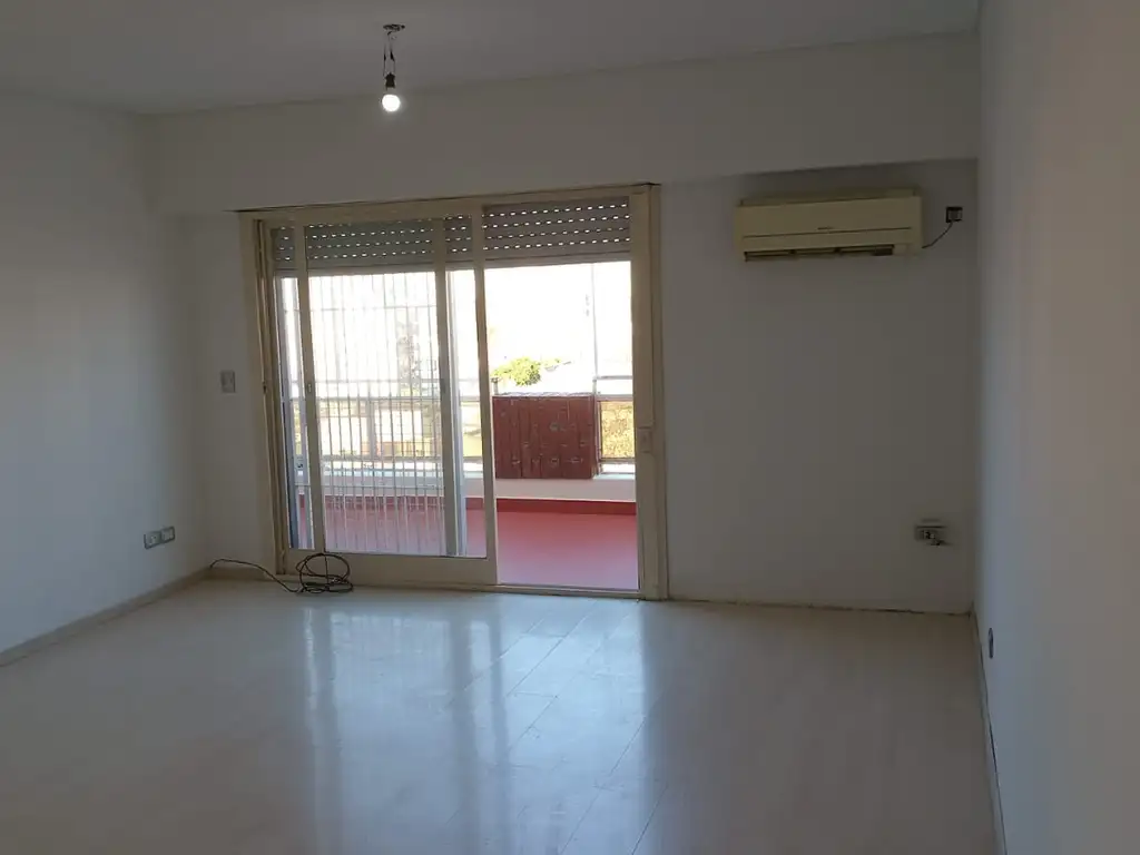 Foto de 2 AMB AL FRENTE CON BALCON TERRAZA, imagen 1