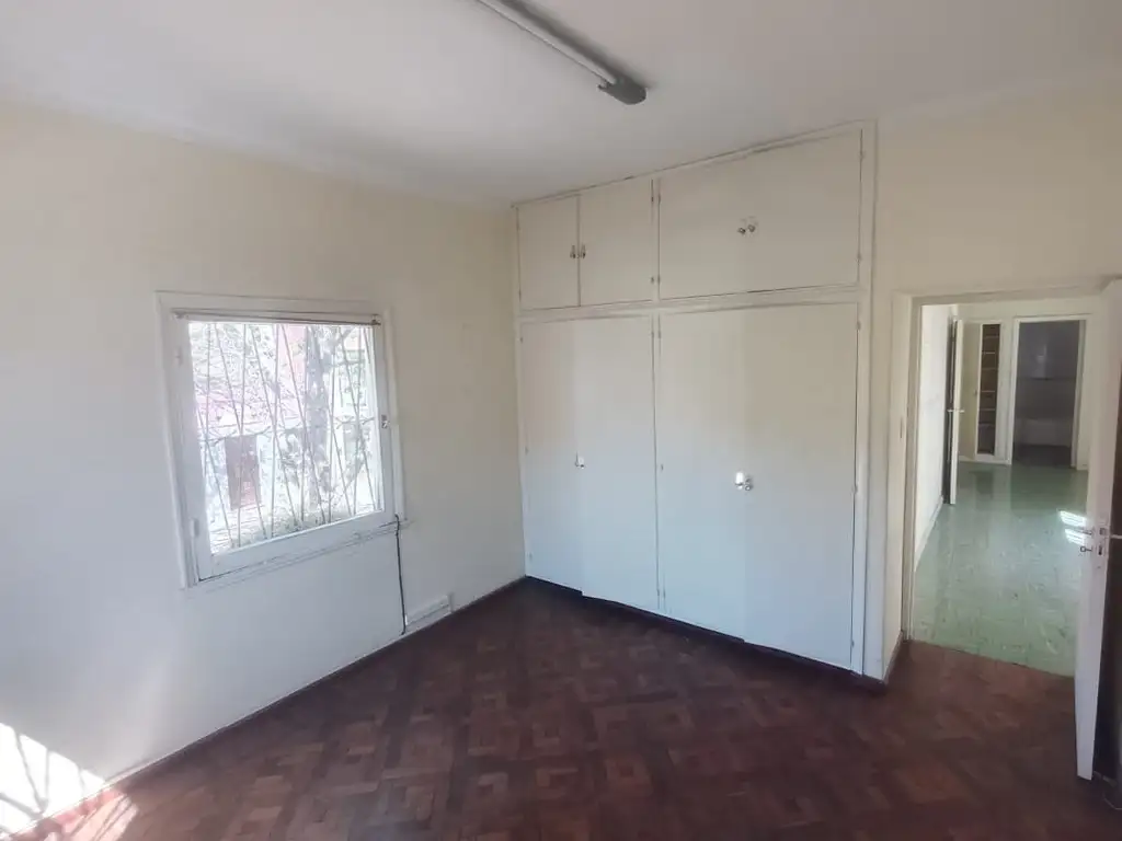 Foto de IMPORTANTE CASA EN ALQUILER ZONA CÉNTRICA! - Vicente Lopez y Pje, imagen 1