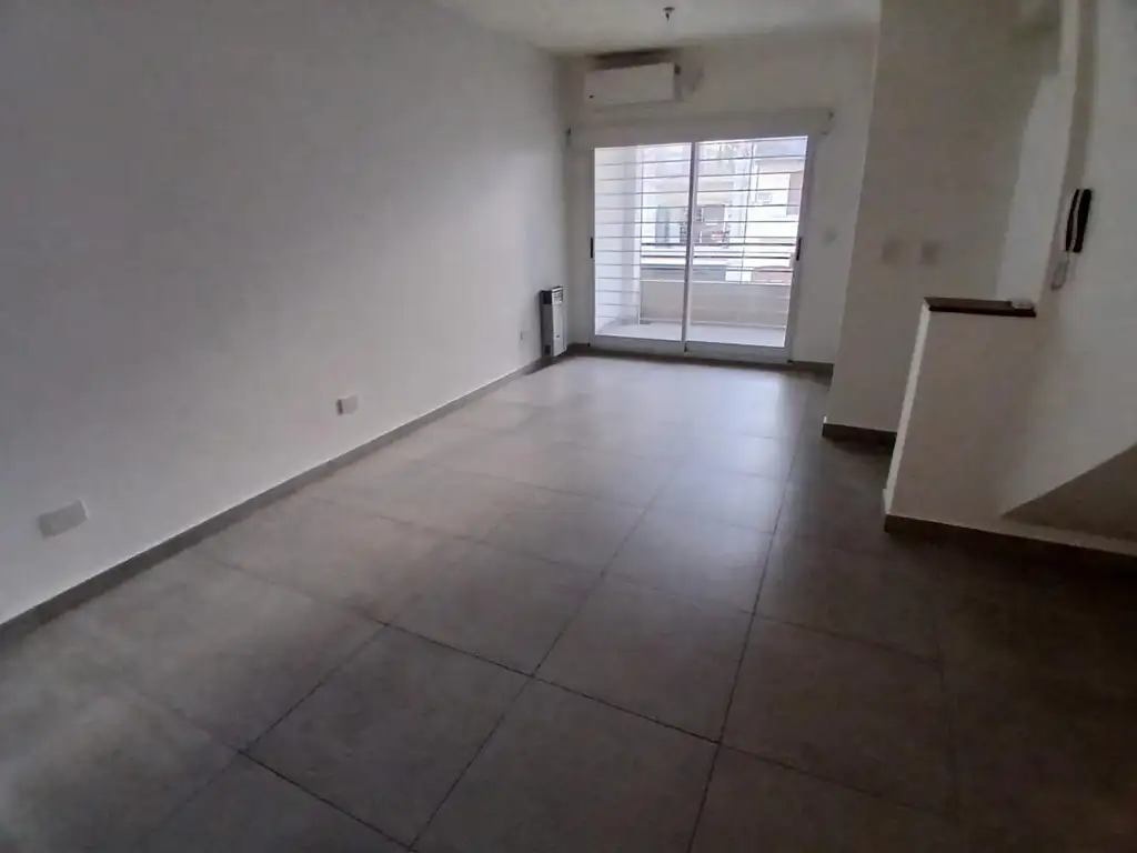Foto de Tipo casa, 3 ambientes al frente, c/quincho y terraza propia, imagen 3